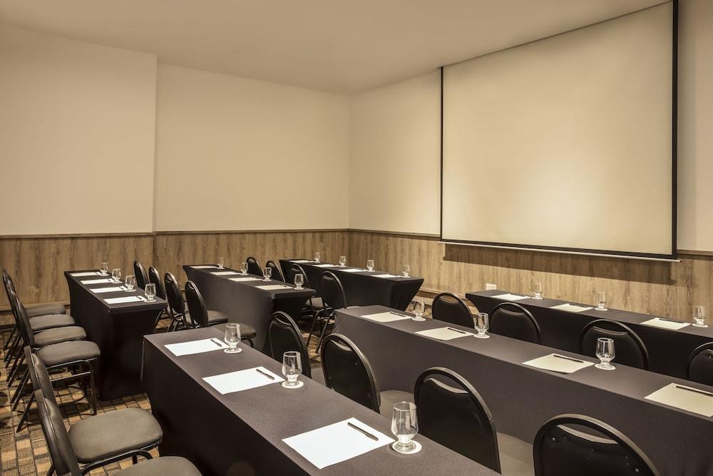 Fiesta Inn Guadalajara Expo Zapopan Eksteriør bilde