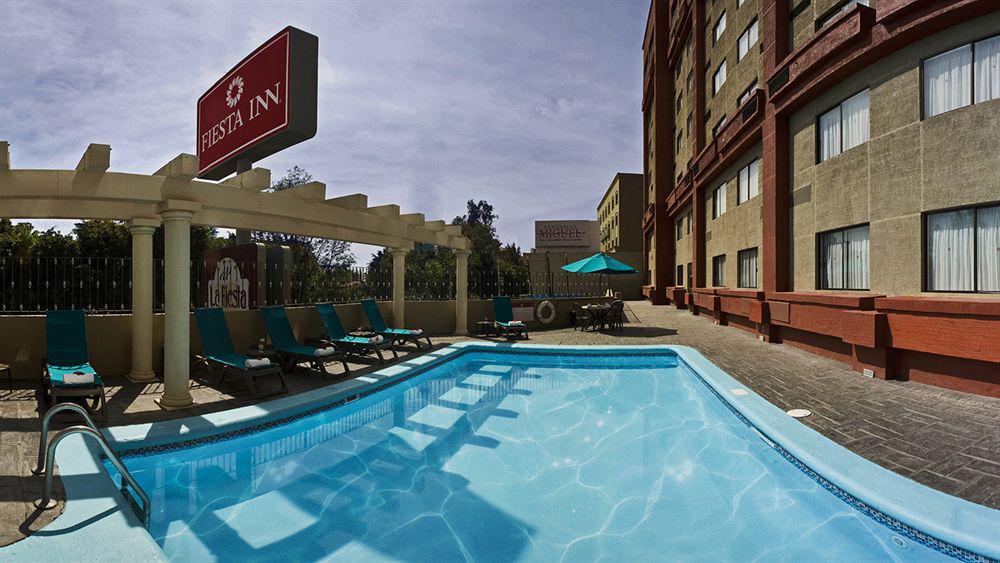 Fiesta Inn Guadalajara Expo Zapopan Eksteriør bilde